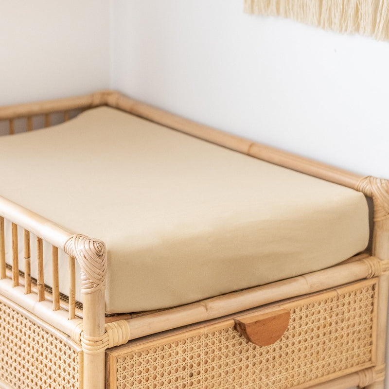 Change Pad / Bassinet Fitted Sheet in Oat